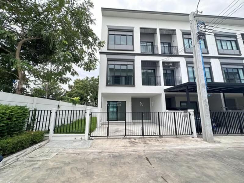 Lumpini Townplace Sukhumvit-Srinakarin : ลุมพินี ทาวน์เพลส สุขุมวิท-ศรีนครินทร์, สมุทรปราการ, สำโรงเหนือ, เมืองสมุทรปราการ, สมุทรปราการ, 161 ตร.ม., ทาวน์เฮ้าส์ ขาย, โดย NRagent, 60080327 - DDproperty.com