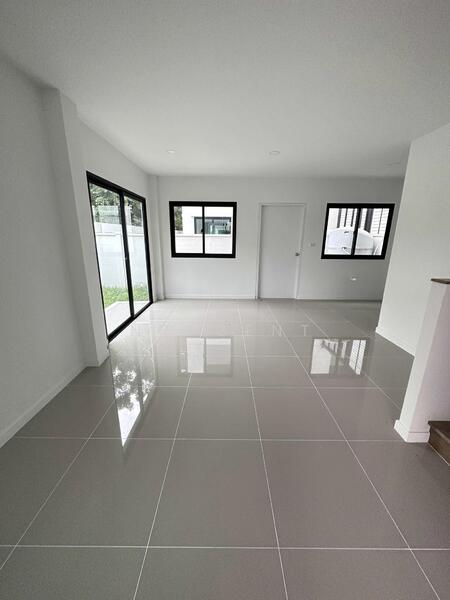 Lumpini Townplace Sukhumvit-Srinakarin : ลุมพินี ทาวน์เพลส สุขุมวิท-ศรีนครินทร์, สมุทรปราการ, สำโรงเหนือ, เมืองสมุทรปราการ, สมุทรปราการ, 161 ตร.ม., ทาวน์เฮ้าส์ ขาย, โดย NRagent, 60080327 - DDproperty.com