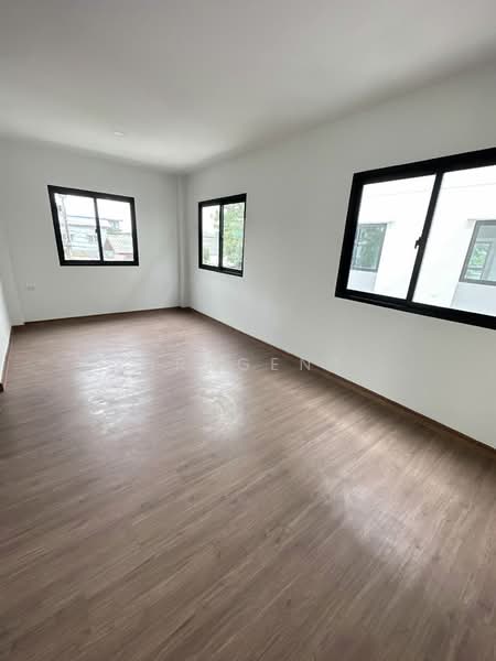 Lumpini Townplace Sukhumvit-Srinakarin : ลุมพินี ทาวน์เพลส สุขุมวิท-ศรีนครินทร์, สมุทรปราการ, สำโรงเหนือ, เมืองสมุทรปราการ, สมุทรปราการ, 161 ตร.ม., ทาวน์เฮ้าส์ ขาย, โดย NRagent, 60080327 - DDproperty.com