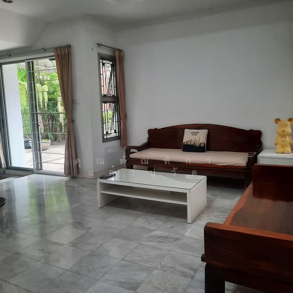 ถ.รัชดาชอย32 ให้เช่าทาวน์โฮม3ชั้น 47ตร.ว 3 นอน 3 น้ำ 4แอร์ เฟอร์เครบ ตู้เย็น ครัวบิ๊วอิน, Bangkok, Chan Kasem, Chatuchak, Bangkok, 3 Bedrooms, 470 sqm, Townhouse For Rent, by ทัณฑิกา แก้วปู่วัด, 60080804 - DDproperty.com