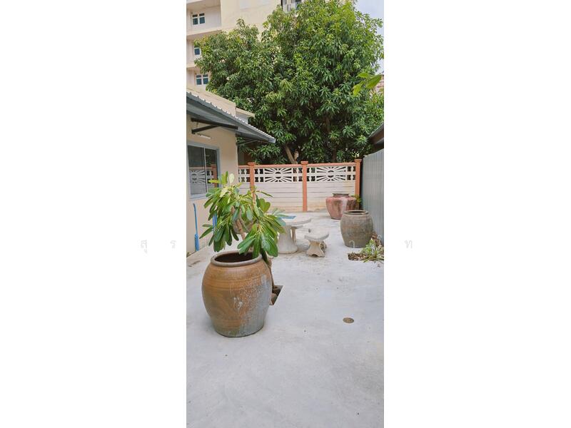 Detached house Sathron soi.9 for rent 70,000 Baht per month 4bedroom2bathroom1Toilet2Parking, Bangkok, Bang Rak, Bangkok, 4 Bedrooms, 185 sqm, Single Detached House For Rent, by Surasak Satho, 60081041 - DDproperty.com