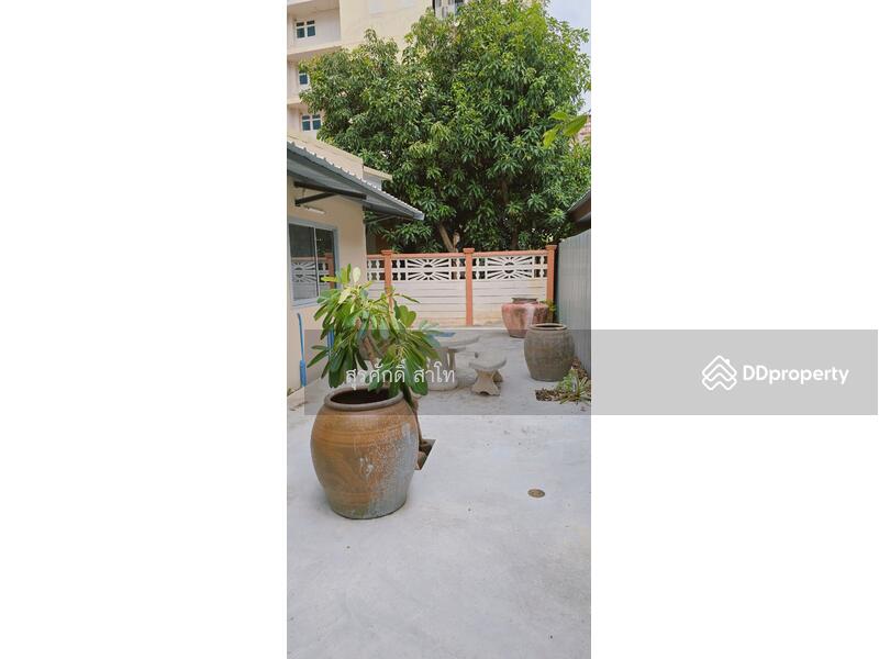 For Rent - Detached house Sathron soi.9 for rent 80,000 Baht per month 4bedroom2bathroom1Toilet2Parking, Bangkok