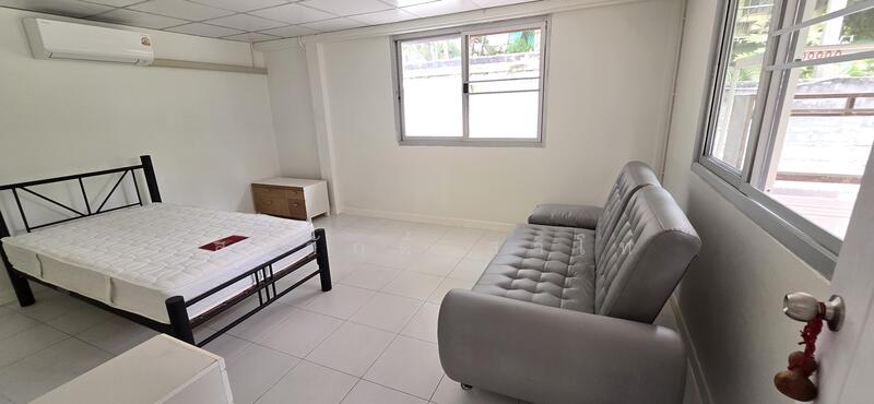 Detached house Sathron soi.9 for rent 70,000 Baht per month 4bedroom2bathroom1Toilet2Parking, Bangkok, Bang Rak, Bangkok, 4 Bedrooms, 185 sqm, Single Detached House For Rent, by Surasak Satho, 60081041 - DDproperty.com