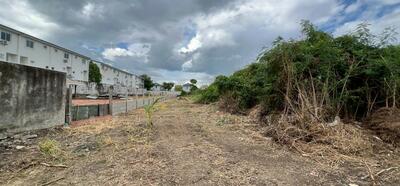 ขาย - ขายที่ดินเปล่า เนื้อที่ดินรวม 2-2-46.0 ไร่ (1,046 ตรว.), นครปฐม