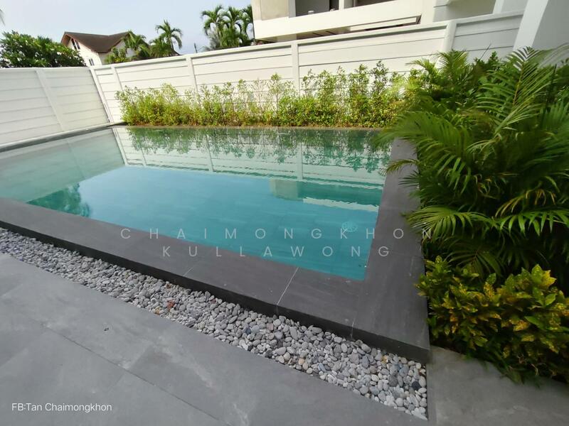 สระว่ายน้ำขนาดใหญ่ 4*9 เมตร