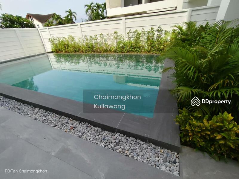 สระว่ายน้ำขนาดใหญ่ 4*9 เมตร