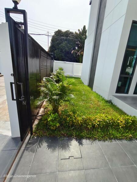 ประตูทางเข้า