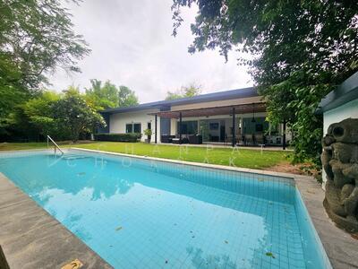 ขาย - วิลล่าสระว่ายน้ำสมัยใหม่พร้อมทะเลสาบส่วนตัว, เพชรบุรี