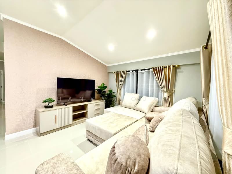 Modern Luxury Pool Villa – East Pattaya 4 Bedrooms Fully Furnished, Chon Buri (Pattaya), Nong Pru, Bang Lamung (Pattaya), Chon Buri (Pattaya), 4 Bedrooms, 150 sqm, Single Detached House For Sale, by Chanya Rojana, 60084600 - DDproperty.com