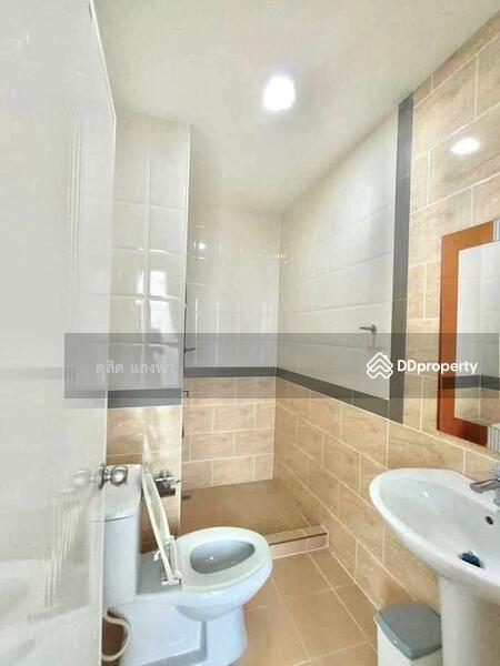 For Rent - ให้เช่าทาวน์โฮม ม.โกลเด้นท์ทาวน์ เก้ากิโล ศรีราชา, Chon Buri