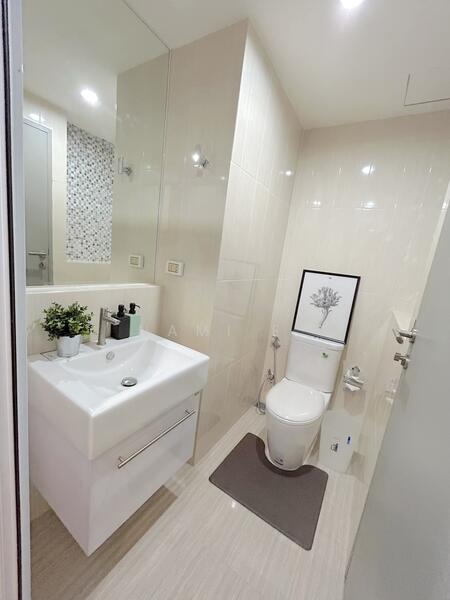 Life Ratchadapisek, Bangkok, 279 Ratchadapisaek Road, Huai Khwang, Huai Khwang, Bangkok, 2 Bedrooms, 65 sqm, Condo For Sale, by Nami E., 60085601 - DDproperty.com