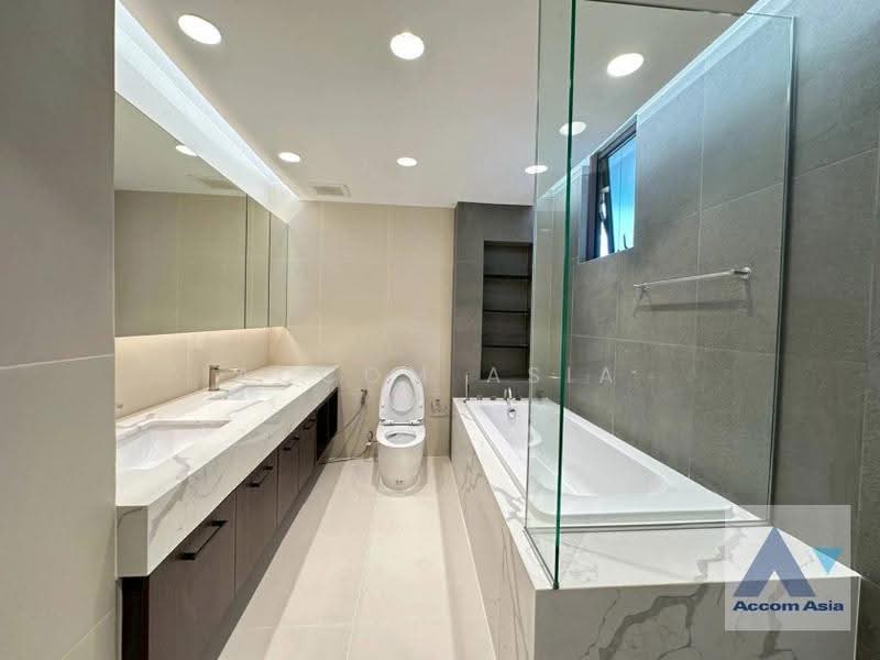 Ruamsuk Condominium, Bangkok, 12 Soi Athakravi, Khong Tan, Khlong Toei, Bangkok, 3 Bedrooms, 317 sqm, Condo For Rent, by Accom Asia, 60085607 - DDproperty.com