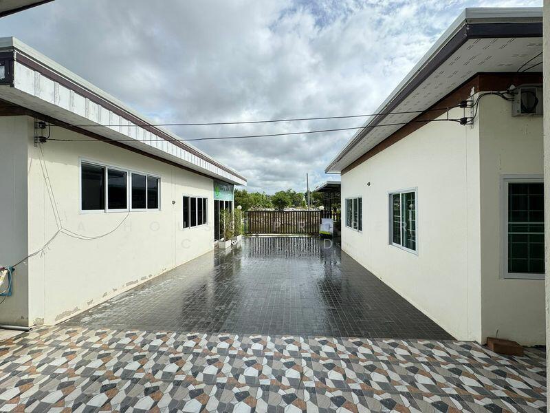 Single house for sale in Pattaya, Soi Phonpraphanimit 32, Chon Buri (Pattaya), Nong Pru, Bang Lamung (Pattaya), Chon Buri (Pattaya), 3 Bedrooms, 616 sqm, Single Detached House For Sale, by A House Property Co.,Ltd., 60085684 - DDproperty.com