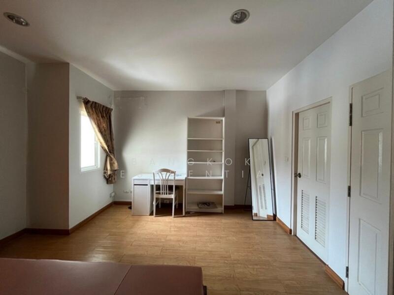 Grandity Sathupradit, Bangkok, Chan Road, Chong Nonsi, Yan Nawa, Bangkok, 4 Bedrooms, 188 sqm, Townhouse For Rent, by Bangkok Residential, 60086153 - DDproperty.com