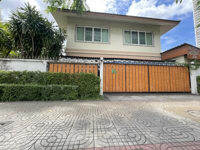 ขาย - ขาย (เซ้ง) ที่ดิน พร้อมบ้านเดี่ยว 2 หลัง ปากซอยเจริญนคร 19 ทำเลดี แหล่งชุมชน, กรุงเทพ