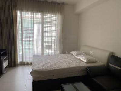 For Rent - The Lofts Ekkamai, Bangkok