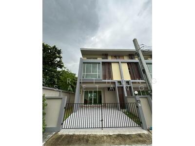 ขาย - Como Viphavadee : โคโม่ วิภาวดี, กรุงเทพ