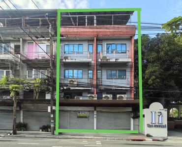 ขาย - ขายตึกแถว 4 ชั้น ต่อเติมเต็มพื้นที่ + มีดาดฟ้า ทำเลทอง ถ.เสนานิคม 1, กรุงเทพ