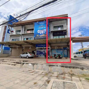 ขาย - 3 ชั้น, ลำพูน