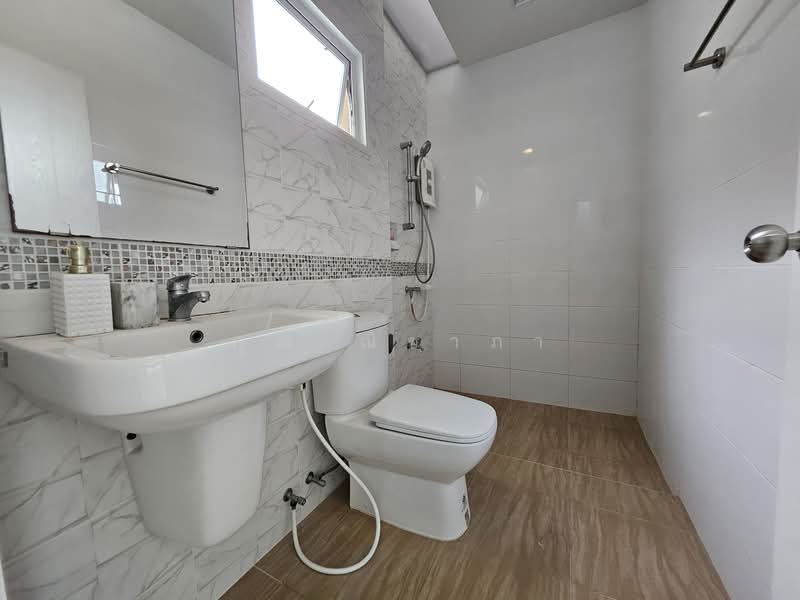 ขายบ้านแฝด หลังใหญ่ เลอนีโอไพร์ม แพรกษา-เทพารักษ์ 40.1 ตรว. 147 ตรม. 4 นอน 3 น้ำ, Samut Prakan, Phraeksa, Muang Samut Prakarn, Samut Prakan, 4 Bedrooms, 147 sqm, Townhouse For Sale, by คุณ ณิชาภา, 60089313 - DDproperty.com