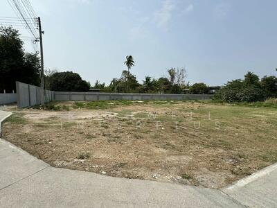 ขาย - ขายที่ดินนาป่า 1 ไร่ ถมแล้วซอยบายพาสซ.1หลังร้านภณยาง ใกล้ถนนเลี่ยงเมือง361-100เมตร เมืองชลบุรี, ชลบุรี