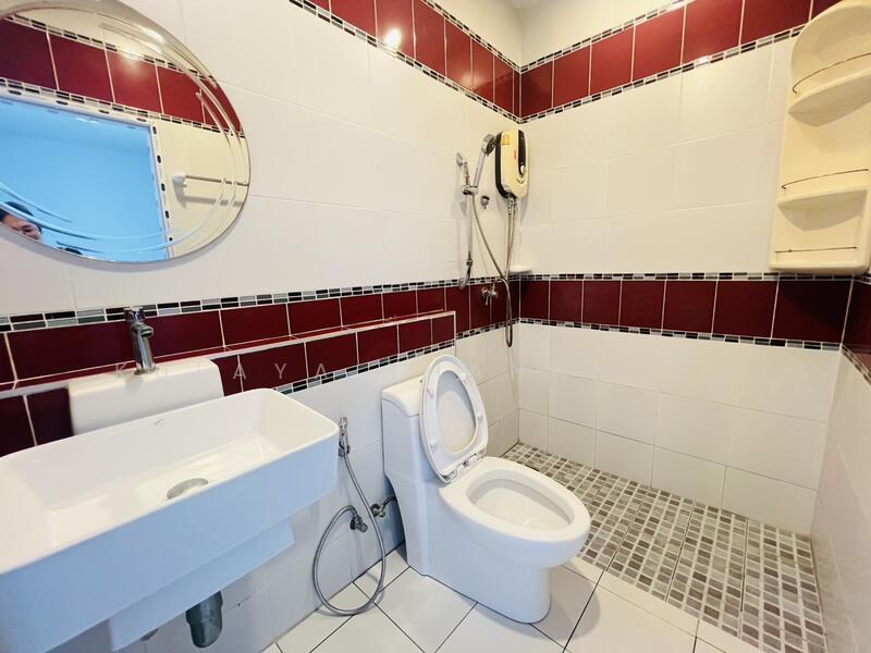 2-Story Townhome, Patta Town Village, Nongprue, Chonburi, Chon Buri (Pattaya), หมู่บ้านภัททาทาวน์, Nong Pru, Bang Lamung (Pattaya), Chon Buri (Pattaya), 3 Bedrooms, 110 sqm, Townhouse For Sale, by Kulaya Thanapura, 60089909 - DDproperty.com