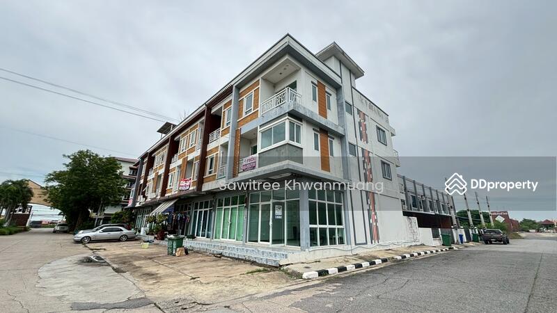 For Sale - 3-storey townhouse, ready to move in, near Suwinthawong Road, good location, suitable for business., Chachoengsao