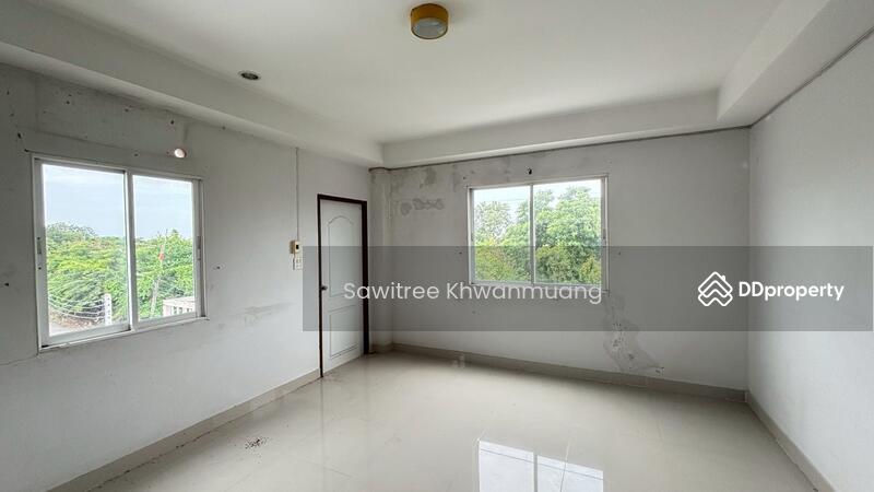 For Sale - 3-storey townhouse, ready to move in, near Suwinthawong Road, good location, suitable for business., Chachoengsao