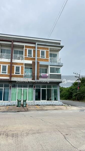 For Sale - 3-storey townhouse, ready to move in, near Suwinthawong Road, good location, suitable for business., Chachoengsao