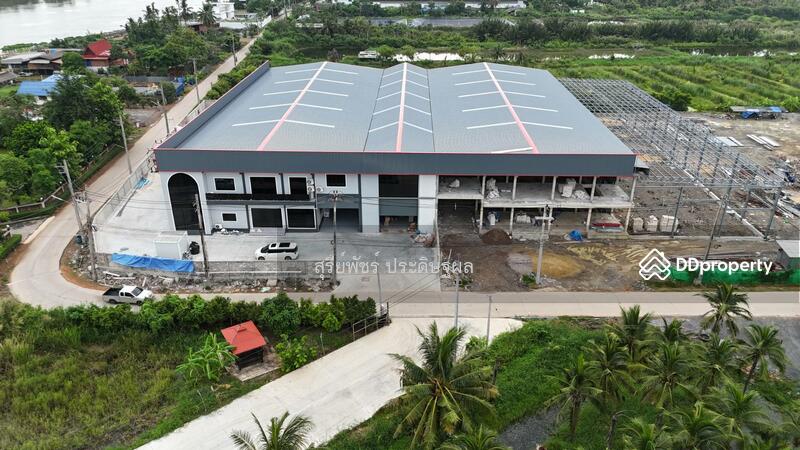 For Rent - Factory for rent, new, 2800 sq m., can apply for Factory Certificate 4, Soi Siwaphasawat-Phanthawong, Samut Sakhon