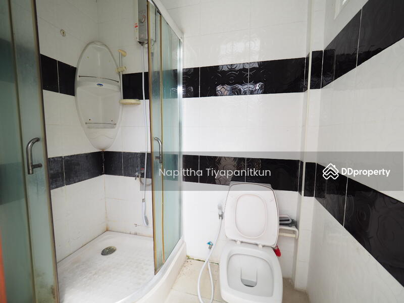 For Rent - For Rent Sathon 3 Storey Townhouse, 4Beds, 100m Walk From BRT Thanon Chan, Bangkok
