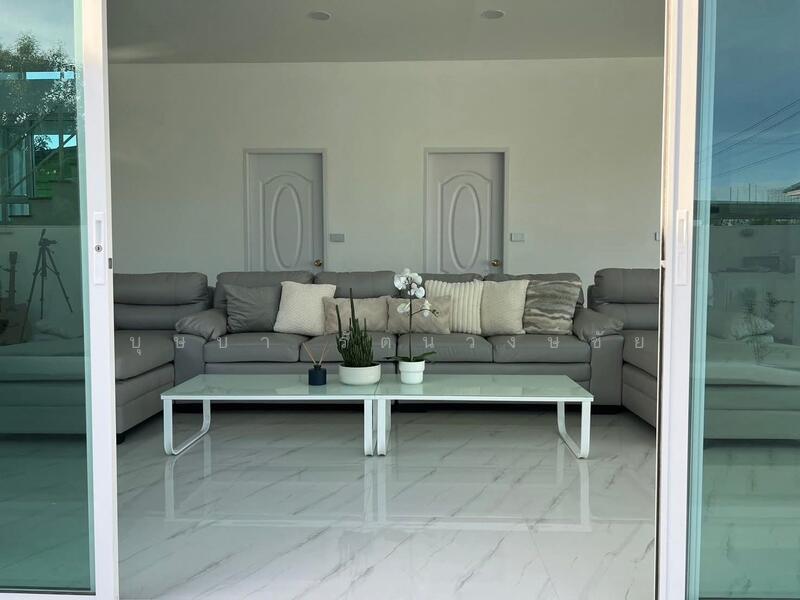ทำเลลาดกระบัง 1ให้เช่าบ้านเดี่ยว 5 นอน บ้านสวยมาก สีขาว สไตล์โมเดิร์น มินิมอล ใกล้สุวรรณภูมิ, กรุงเทพ, ลาดกระบัง, กรุงเทพ, 250 ตร.ม., บ้านเดี่ยว ให้เช่า, โดย บุษบา รัตนวงษ์ชัย, 60090796 - DDproperty.com