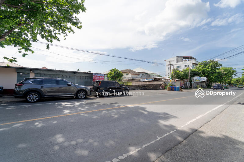 ที่ดินติด ถ.แก้วเงินทอง