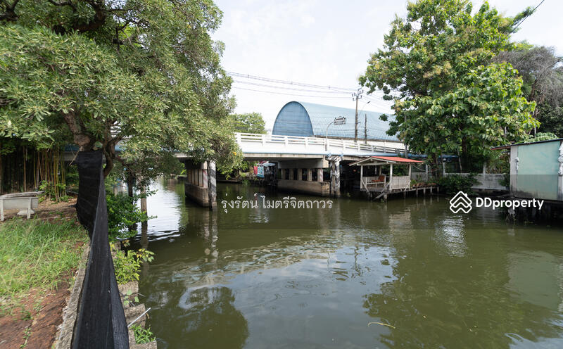 วิวริมน้ำจากที่ดิน