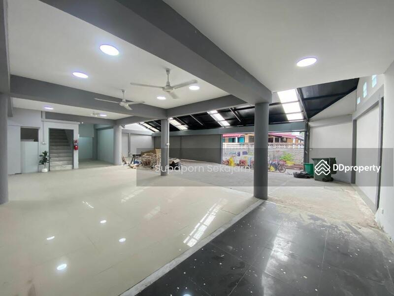 For Rent - โกดังพร้อมสำนักงาน 2,000 ตรม. จรัญ 37, Bangkok