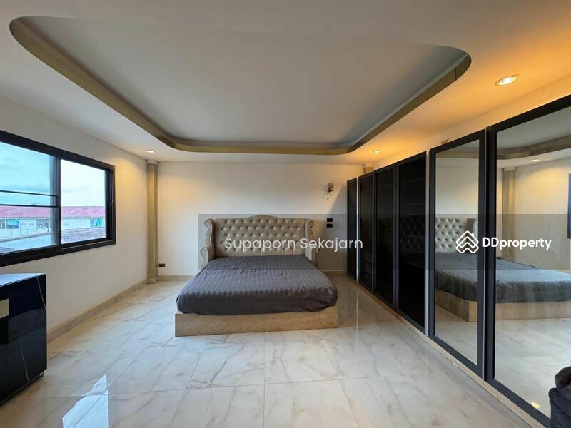 For Rent - โกดังพร้อมสำนักงาน 2,000 ตรม. จรัญ 37, Bangkok