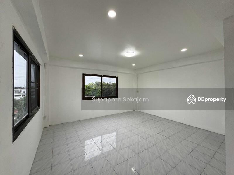 For Rent - โกดังพร้อมสำนักงาน 2,000 ตรม. จรัญ 37, Bangkok