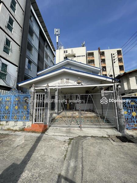 For Rent - 2-storey detached house, Ratchada Soi 7, Bangkok