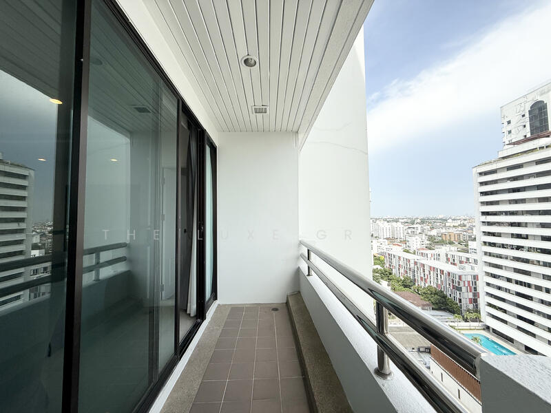 Baan Thai Living Ekkamai, Bangkok, 40 Soi Pridi Banomyong 31, Khlong Tan Nua, Watthana, Bangkok, 3 Bedrooms, 190 sqm, Condo For Rent, by The Luxe Group, 60091051 - DDproperty.com