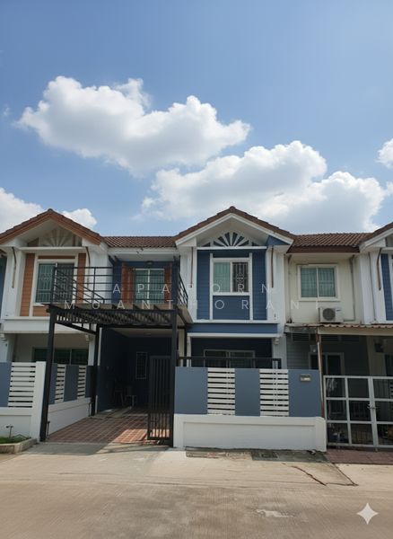Pruksa Ville 10 Petchkasem-Phutthamonthon Sai 4, Nakhon Pathom, Soi Krathum Lom 19, Phutthamonthon Sai 4 Road, Krathum Lom, Sam Phran, Nakhon Pathom, 3 Bedrooms, 100 sqm, Townhouse For Sale, by Apaporn Muanthorani, 60091239 - DDproperty.com
