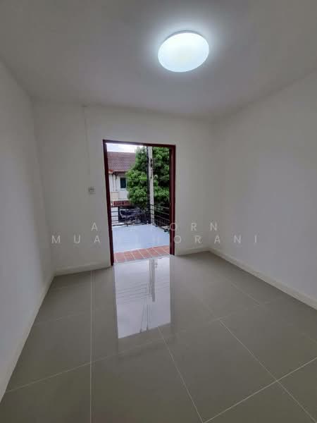Pruksa Ville 10 Petchkasem-Phutthamonthon Sai 4, Nakhon Pathom, Soi Krathum Lom 19, Phutthamonthon Sai 4 Road, Krathum Lom, Sam Phran, Nakhon Pathom, 3 Bedrooms, 100 sqm, Townhouse For Sale, by Apaporn Muanthorani, 60091239 - DDproperty.com