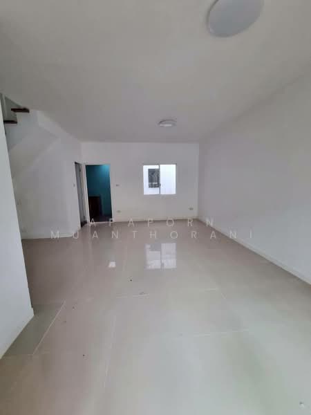 Pruksa Ville 10 Petchkasem-Phutthamonthon Sai 4, Nakhon Pathom, Soi Krathum Lom 19, Phutthamonthon Sai 4 Road, Krathum Lom, Sam Phran, Nakhon Pathom, 3 Bedrooms, 100 sqm, Townhouse For Sale, by Apaporn Muanthorani, 60091239 - DDproperty.com