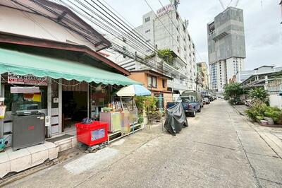 ขาย - ถนนประชาอุทิศ แขวงห้วยขวาง, กรุงเทพ