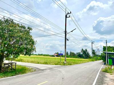 ขาย - ขายที่ดินแปลงสวยหนามแดง 4 ไร่ ติดถนน2ด้านซอยคลองนครเนื่องเขต13 ใกล้ถนนสุวินทวงศ์304-3.9กม., ฉะเชิงเทรา