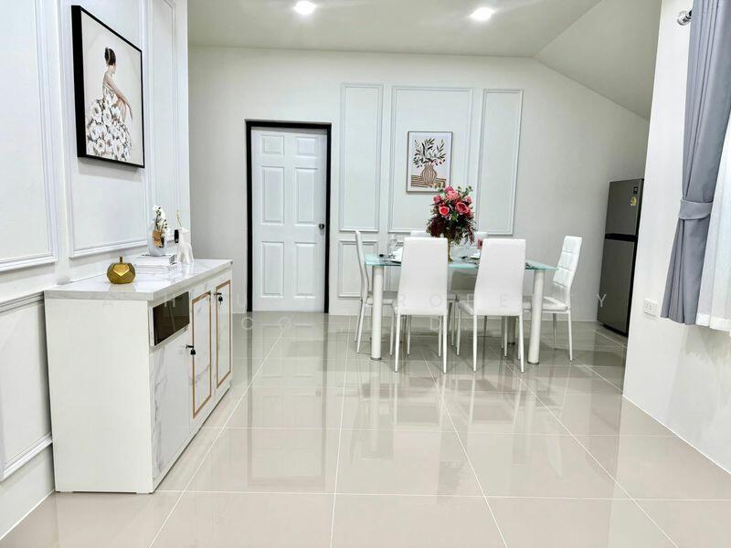 For Sale - Rattanakorn village 3, Chon Buri (Pattaya)