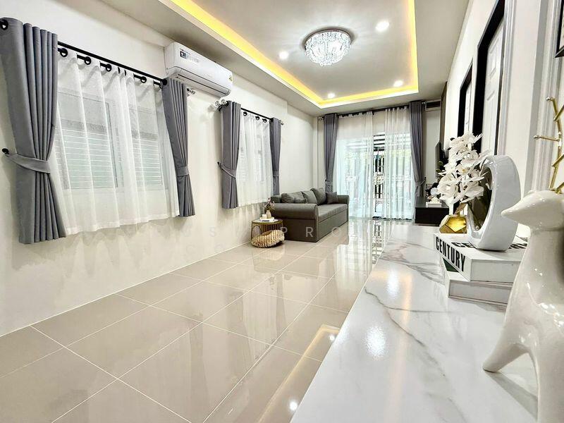 For Sale - Rattanakorn village 3, Chon Buri (Pattaya)