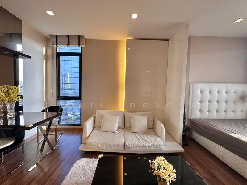 Ivy Ampio, Bangkok, 48 Ratchadaphisek Road, Huai Khwang, Bangkok, Studio, 33 sqm, Condo For Rent, by Keerati Poonchai, 60093115 - DDproperty.com