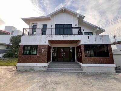 ขาย - บ้านดุสิต ราชวัตร ถนนนครชัยศรีพร้อมที่ดินแปลงใหญ่ 200 ตร.วา, กรุงเทพ