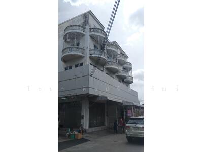 ขาย - ขายอาคาร 3 ชั้นครึ่ง ซ.เพชรเกษม 52 เนื้อที่ 94 ตรว. 5 คูหา #โรงงานผลิตสินค้าSME, กรุงเทพ