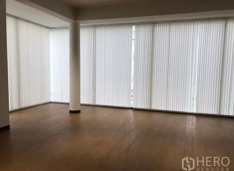 For Rent Bangkok Office Surawong BTS Sala Daeng Bang Rak BRE23006, Bangkok, Si Phraya, Bang Rak, Bangkok, , 237 sqm, Office Space For Rent, by Hero Realtor Co., Ltd., 60095611 - DDproperty.com